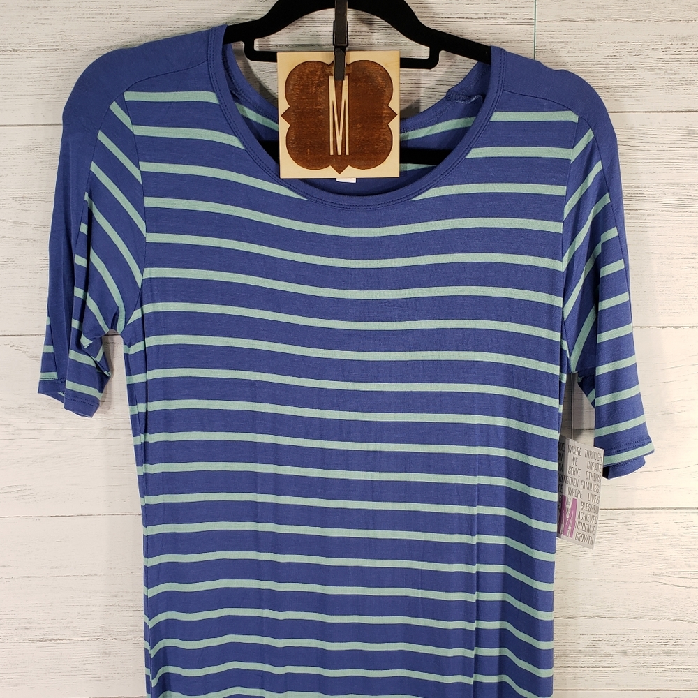 Medium LuLaRoe Julia